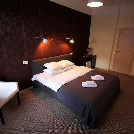 Papa 3* Riga