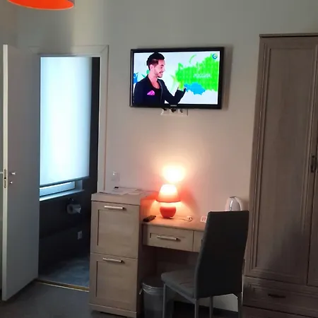 Hotel Papa 3*
