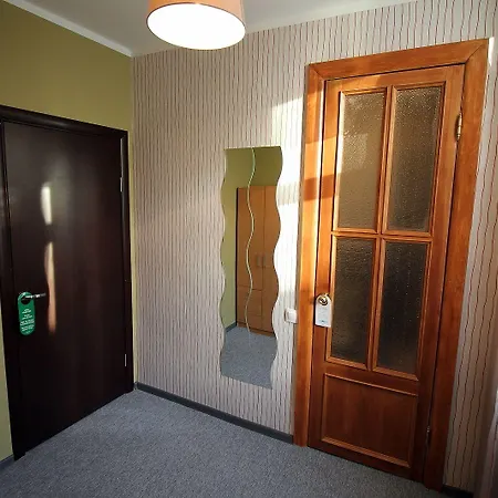 Papa Hotel 3*