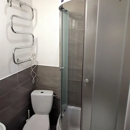 Papa Hotel 3*