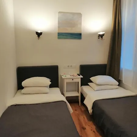 Papa Hotel